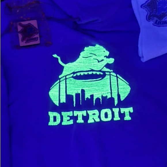 Detroit Lions glow sweater